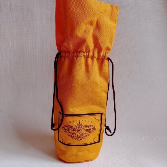 ELEGANT Veuve Clicquot Ponsardin Brut Fabric Draw String Cooler Bag - Picture 5 of 5